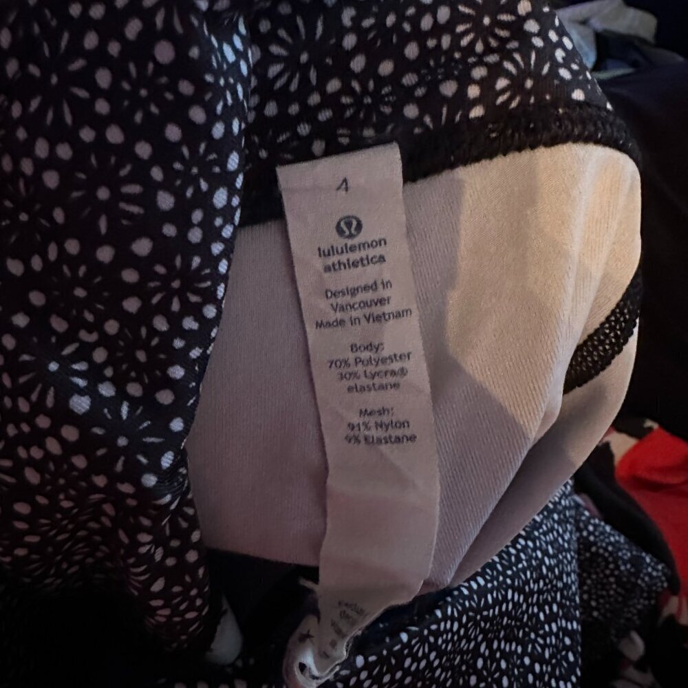Lululemon Pace Rival‎ Crop Freckle Flower Black White size 4 - Picture 6 of 7